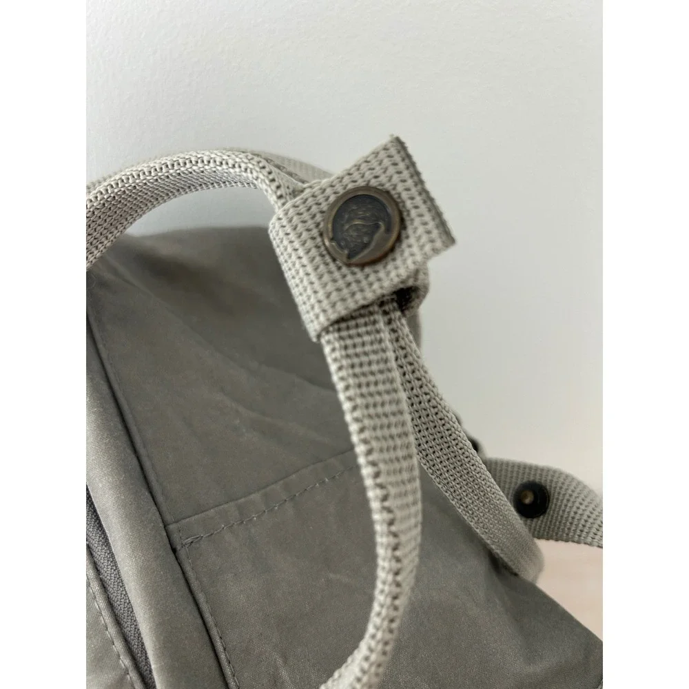 Fjallraven Kanken Classic Grey Backpack 23510 Vinylon F 16L School Bag